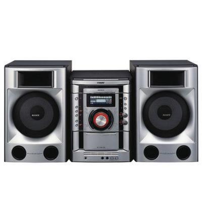 Se montan equipos de sonido caseros