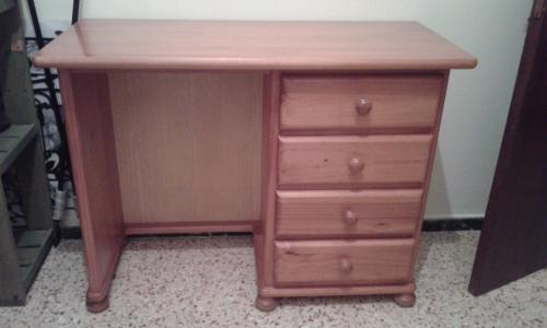 Vendo Escritorio de Madera Mazisa"