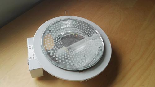 Vendo lampara con bombilla de bajo consumo